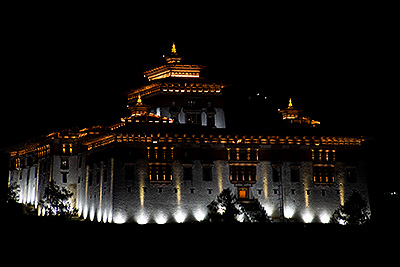 03_Paro-Dzong.jpg