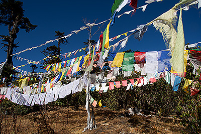 Bhutan-Gebetsfahnen_02.jpg