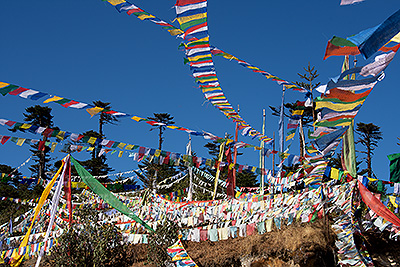 Bhutan-Gebetsfahnen_04.jpg