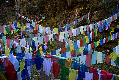 Bhutan-Gebetsfahnen_09.jpg